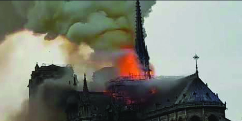 Notre-Dame de Paris ravagée par un violent incendie